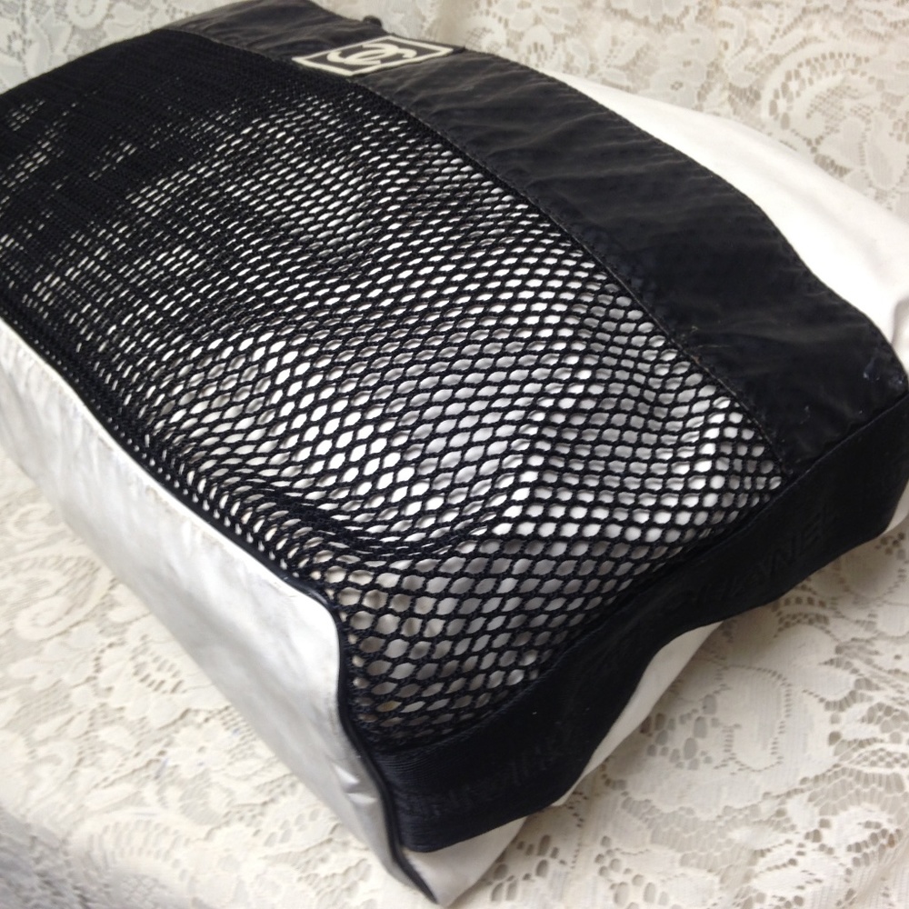 (SOLD) Chanel White-Black Large Weekend -Beach SBag-CB - Picture 11 of 16